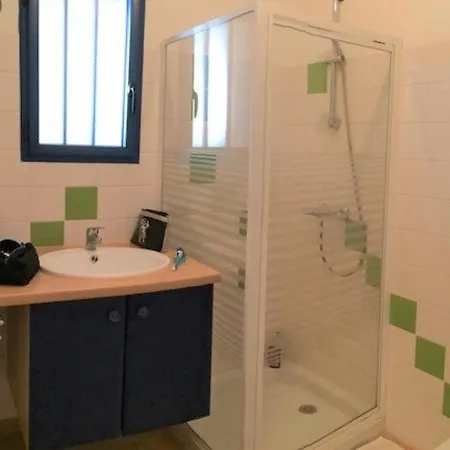 Holiday home Maison Confortable A 500m De La Avec Wifi, Jardin Et Terrasse - - Fr-1-22-339 *